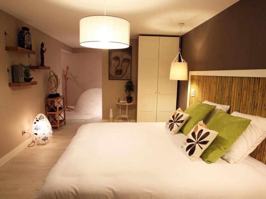 Bed and Breakfast Aux 5 Sens Tillé Camera foto